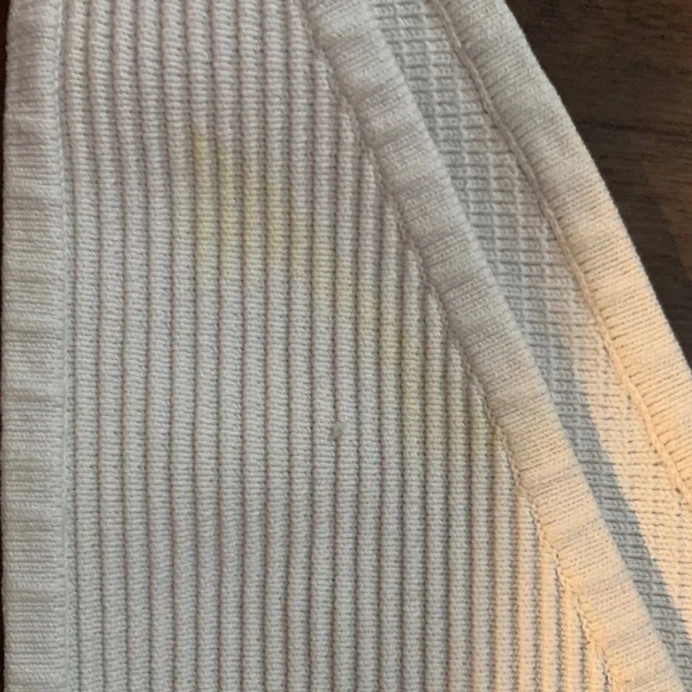 V-Neck Ribbed Cream Top - Picture 5 of 5